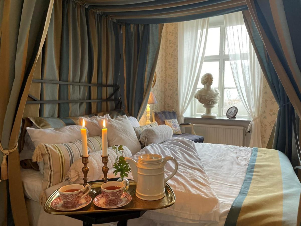 Affittacamere Naeaes Slott Floda  Esterno foto