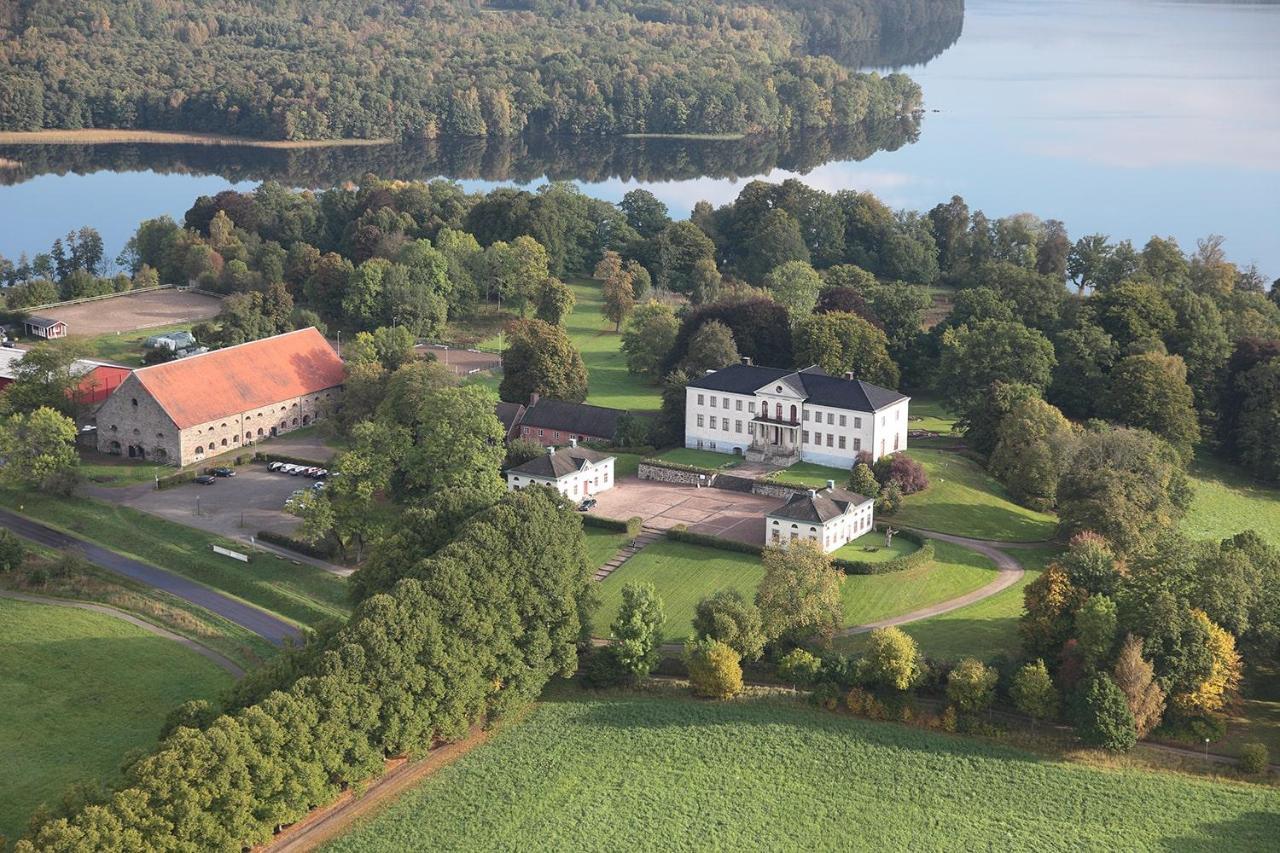 Affittacamere Naeaes Slott Floda  Esterno foto
