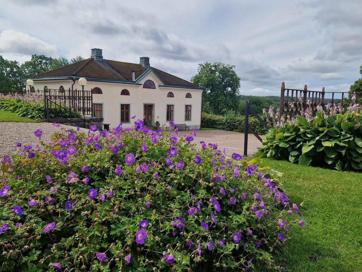 Affittacamere Naeaes Slott Floda  Esterno foto