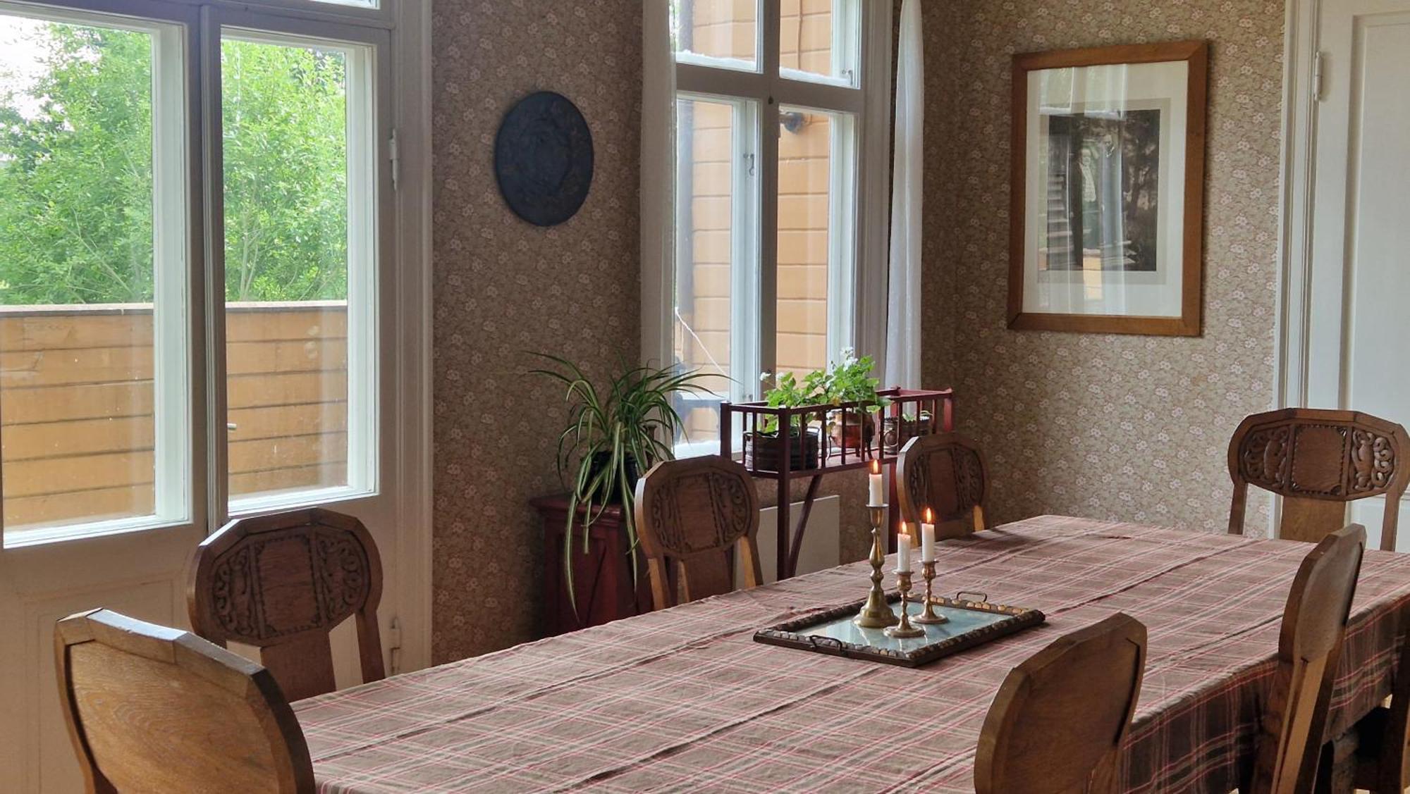 Affittacamere Naeaes Slott Floda  Esterno foto