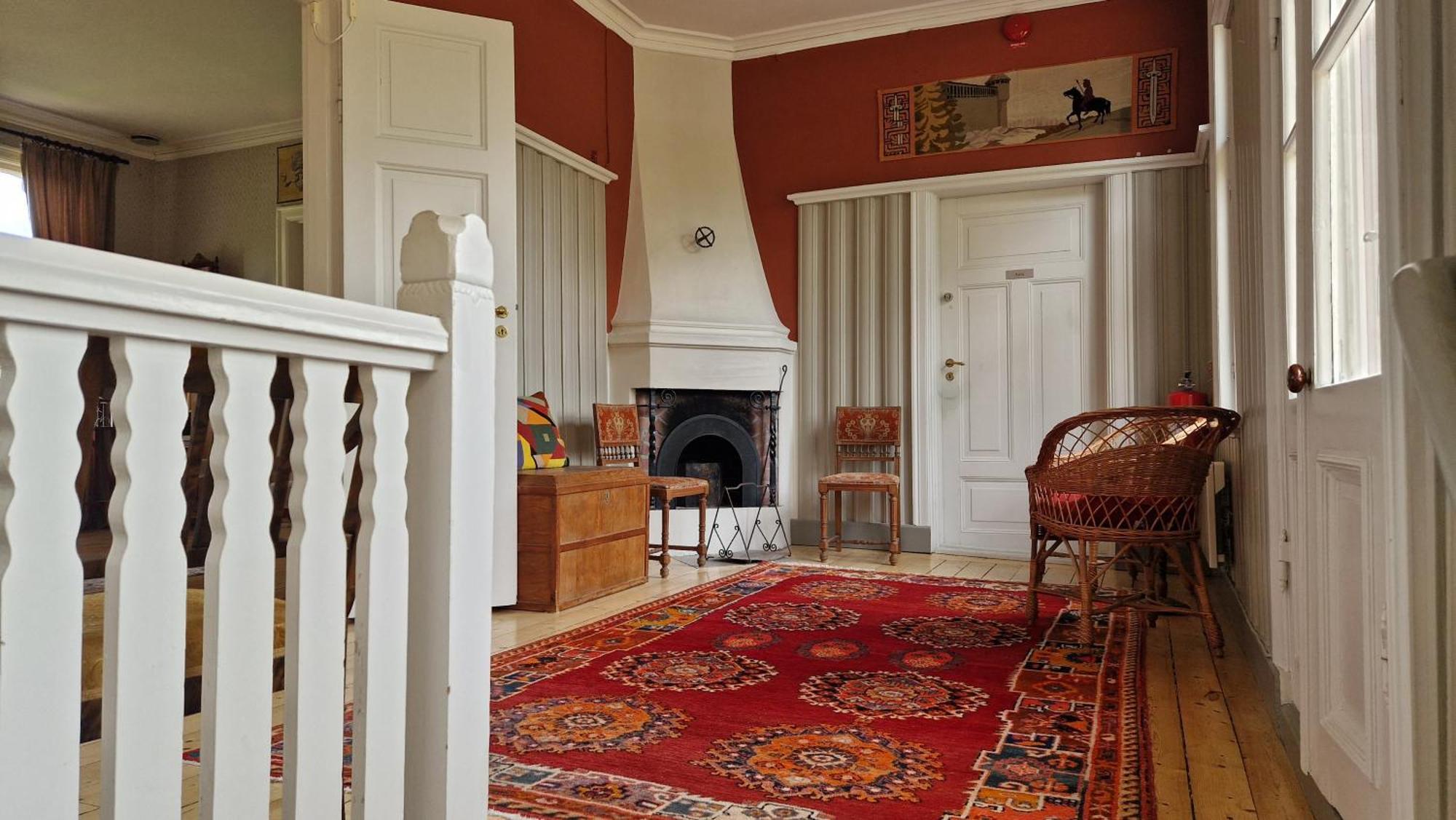 Affittacamere Naeaes Slott Floda  Esterno foto