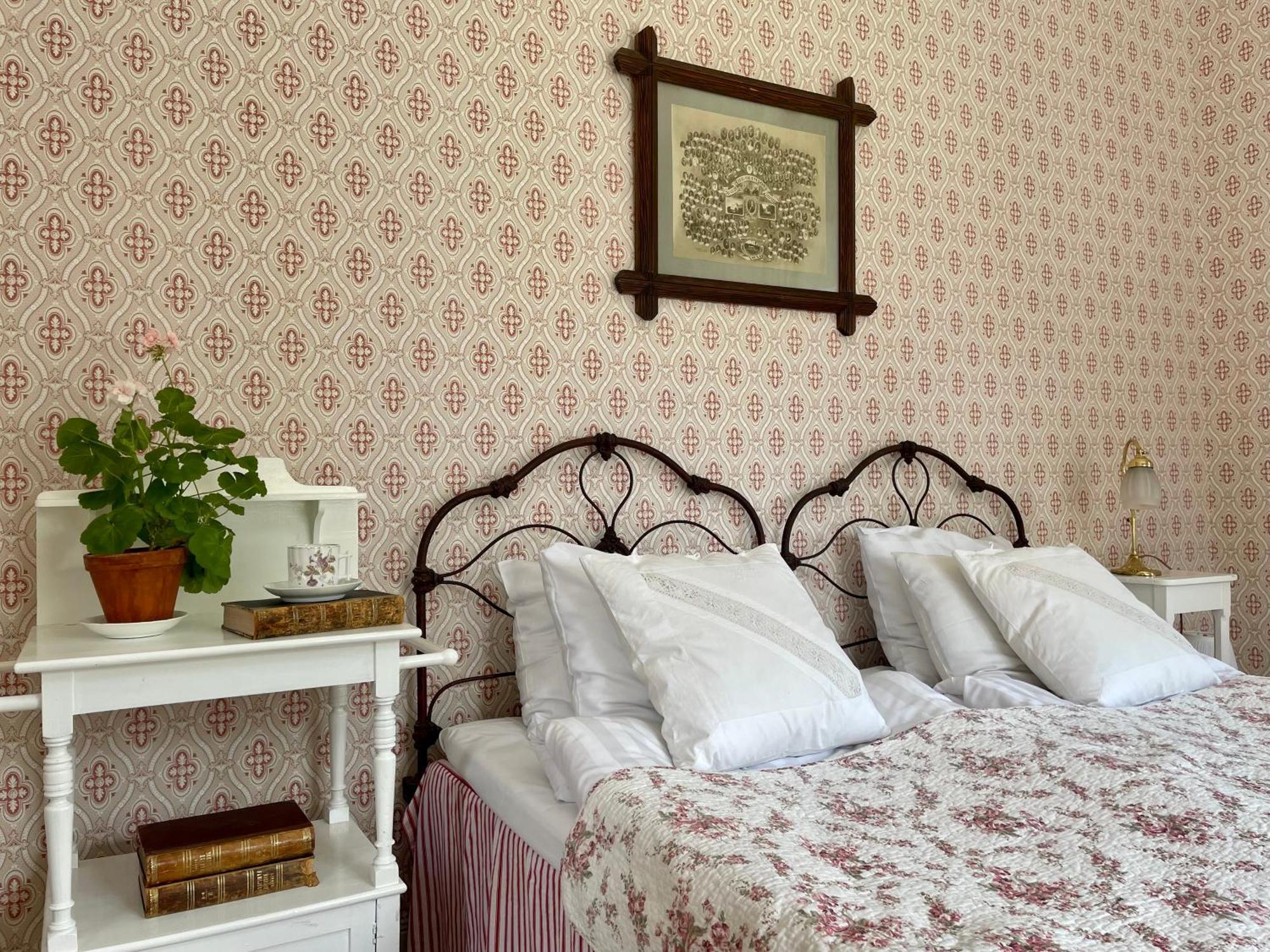 Affittacamere Naeaes Slott Floda  Esterno foto